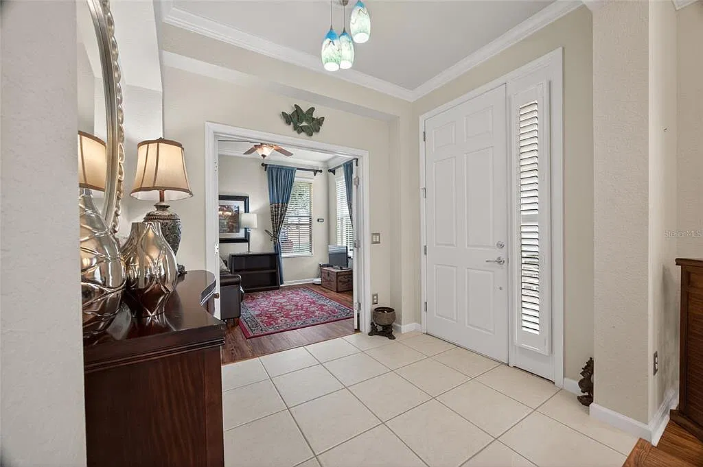 2 bed, 2.0 bath, 1556 sqft, $2,400 — Photo 4