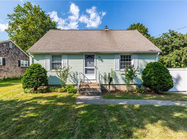 85 Creekwood Dr, Warwick, RI 02886