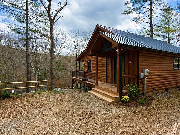 2nd image of 156 White Oak Ridge Trl