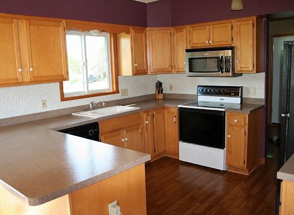3rd image of 3230 Black Oak Dr