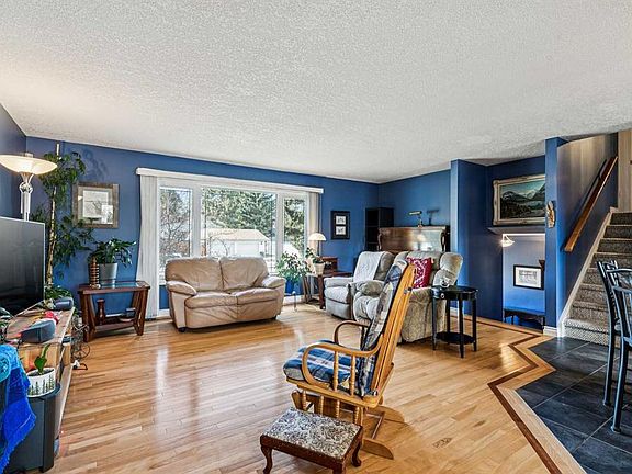 5th image of 443 W Brookmere Cres SW