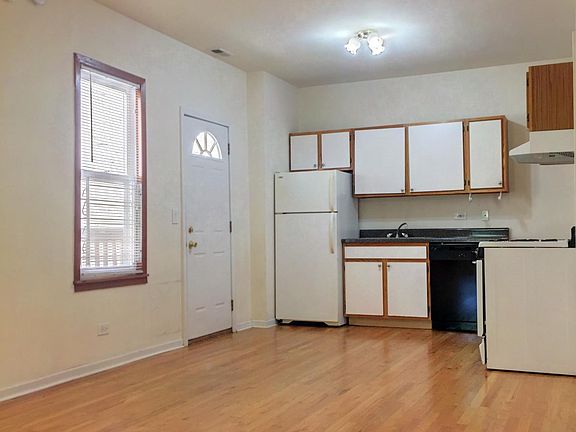 3rd image of 1741 W Potomac Ave #2F
