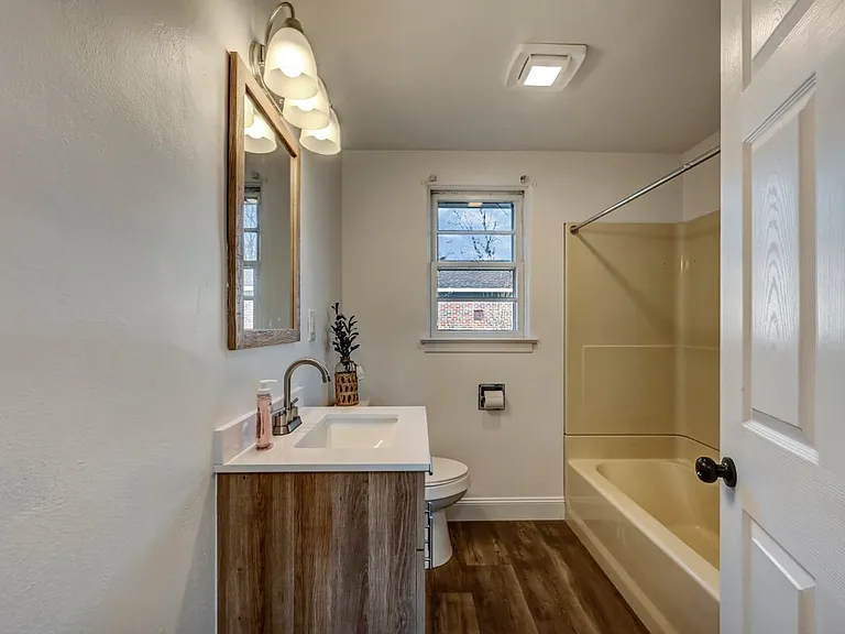850 Church St — Photo 27