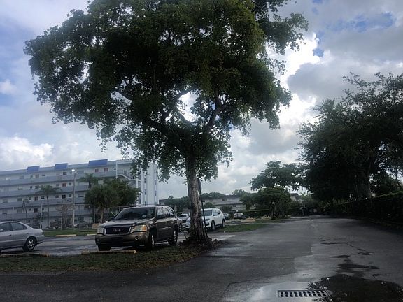5th image of 7521 NW 16th St APT 4105