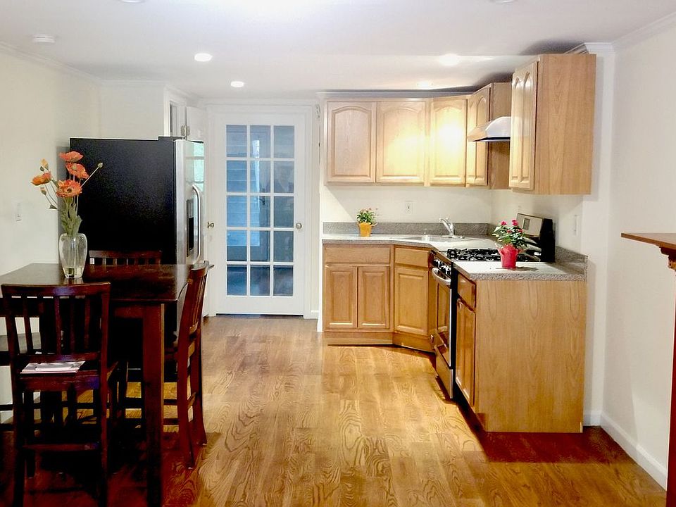 1st image of 15A 2nd St #Garden