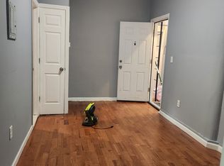300 Lyons AveNewark, NJ 07112, Newark, NJ 07112