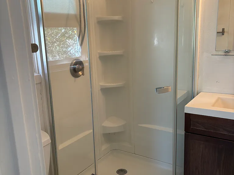 1695 Ronne Dr — Photo 10