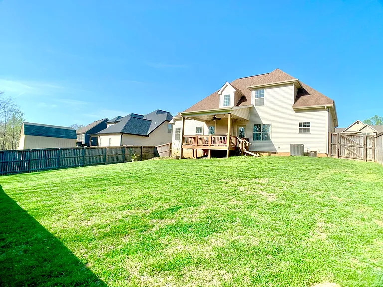 214 Penelope Ln — Photo 38