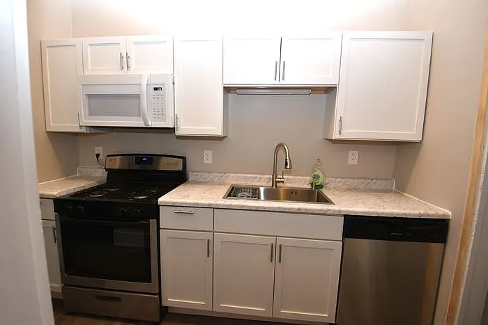 434 W Lawrence St #2 — Photo 3