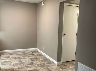 1222 A St APT 2, Lincoln, NE 68502