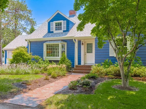 2 Princeton Ave, Beverly, MA 01915