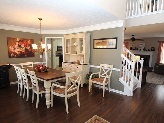 3rd image of 610 River Rock Cir #27