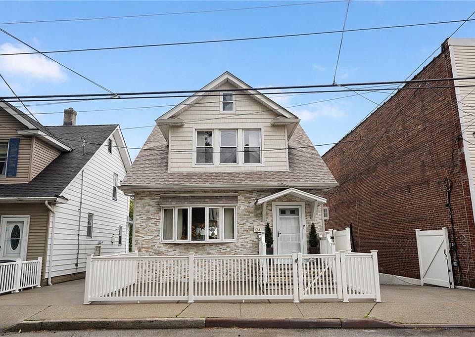 1st image of 124 Watchogue Rd