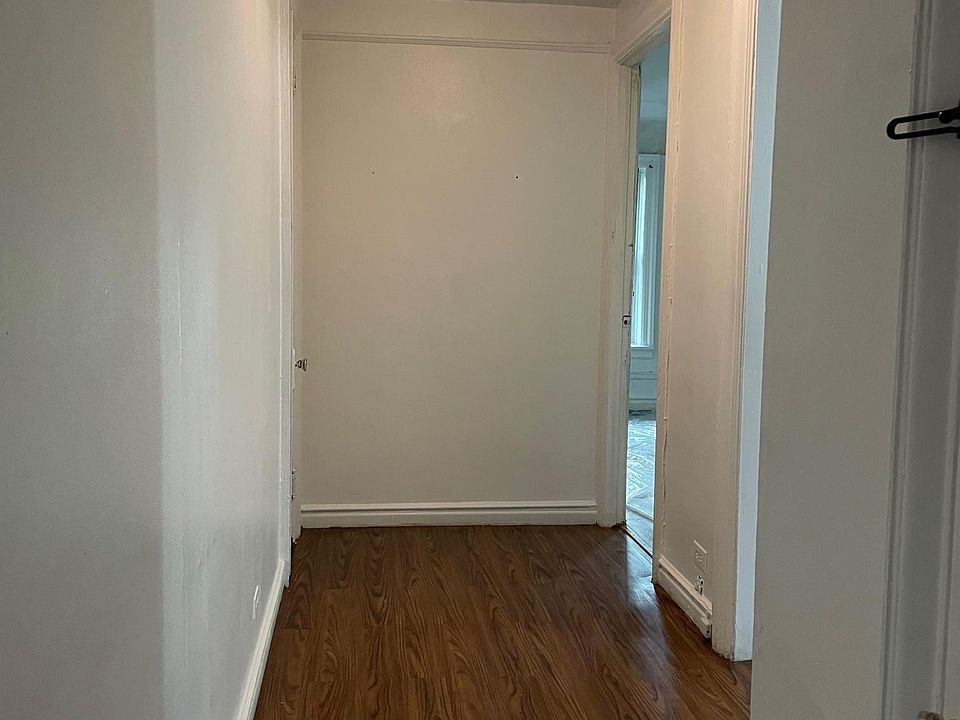 2nd image of 2272 University Ave #5D