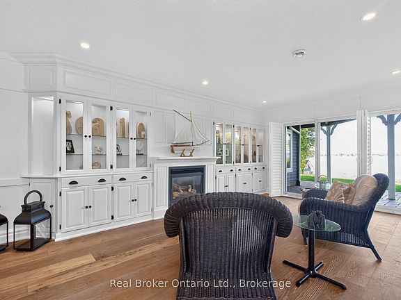 5th image of 192 Gilwood Park Dr