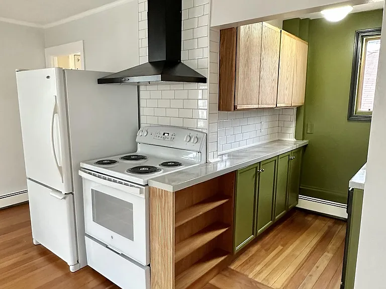 71 Commodore St #2 — Photo 5