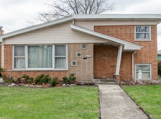 10675 Preston St, Westchester, IL