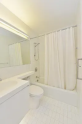 30 W 61st St #7F — Photo 7