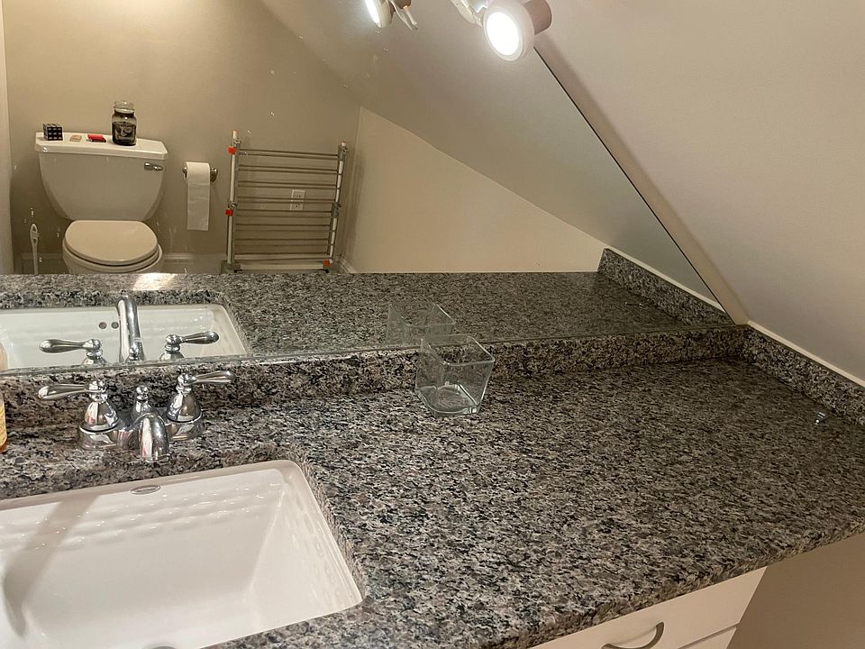 4th Floor 1/2 Bath