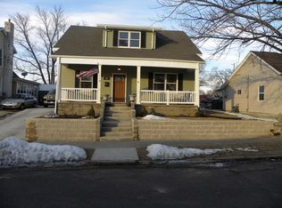 611 Caroline St, Pekin, IL 61554