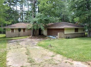 911 Shore Shadow Dr, Huffman, TX 77336