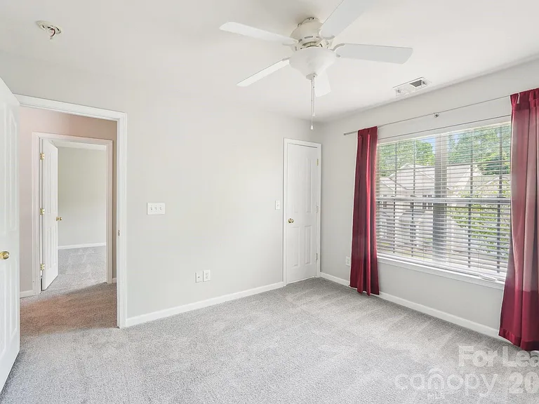 14417 Laurel Tree Ln — Photo 29