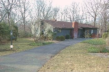 3rd image of 50 Westwood Dr