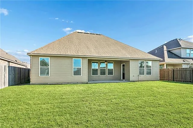 697 Lakeshore Village Dr — Photo 20