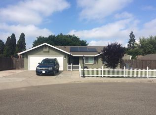 590 Pedersen Ct, Oakdale, CA 95361