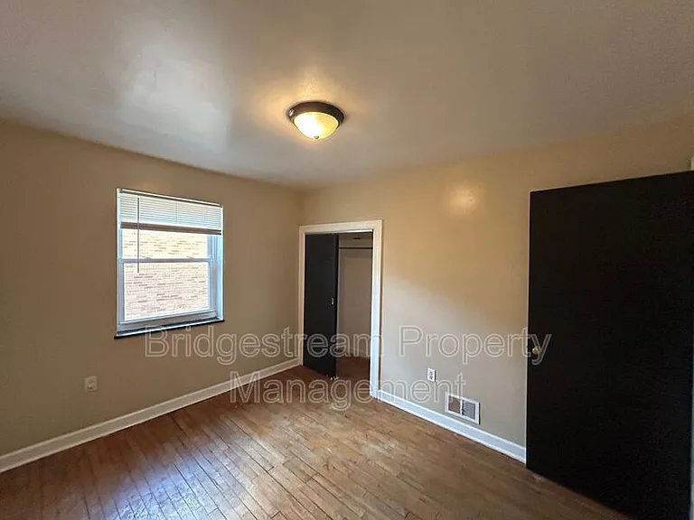 960 Sherwood Dr #B — Photo 6