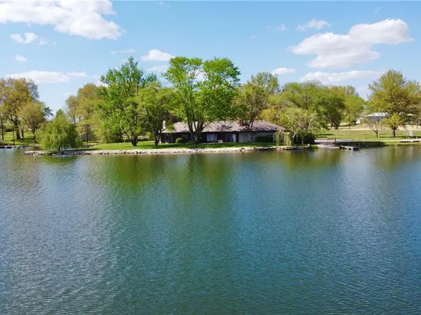 1800 Fisherman Point, Trenton, MO 64683