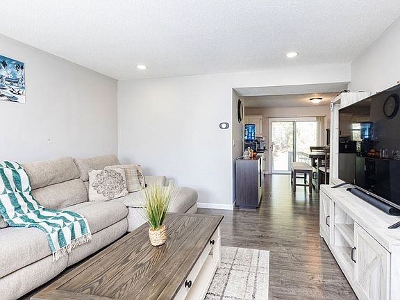 3rd image of 59 Kathy Dr Unit 59