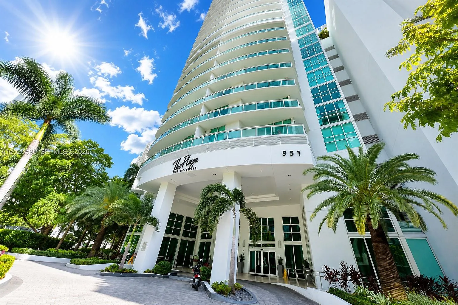 951 Brickell Ave — Photo 4