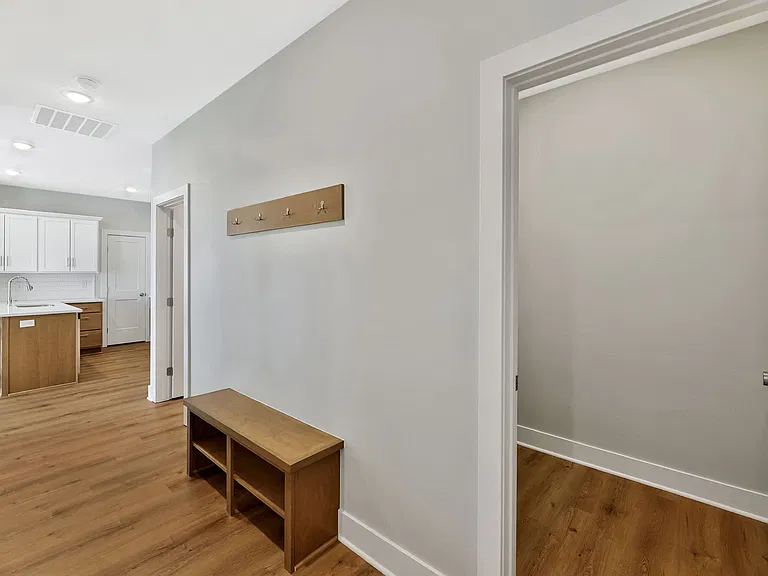1014 SE 10th Ter — Photo 5