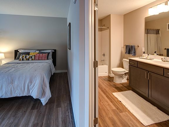 3rd image of 1305 Madison St APT 313