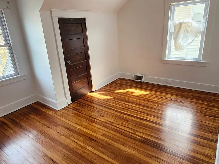 100 Mary St #1L — Photo 8
