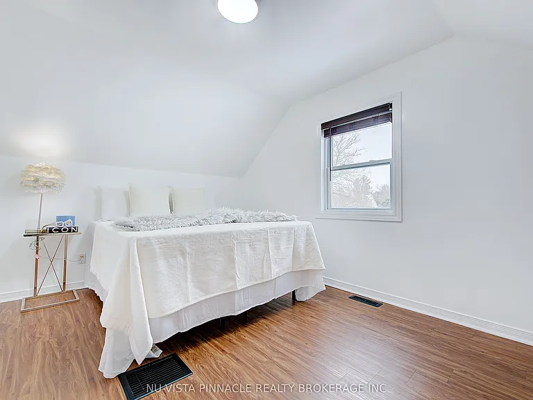 1243 Landor St — Photo 18