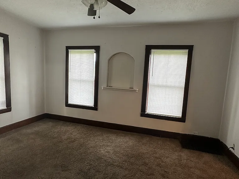 2916 S 4th St — Photo 18