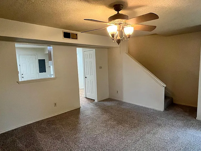 1408 Arvel Cir — Photo 2