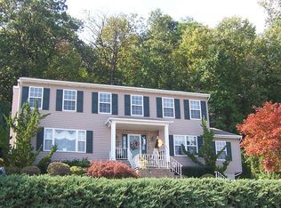 15 Brownstone Ter, Hawthorne, NJ 07506