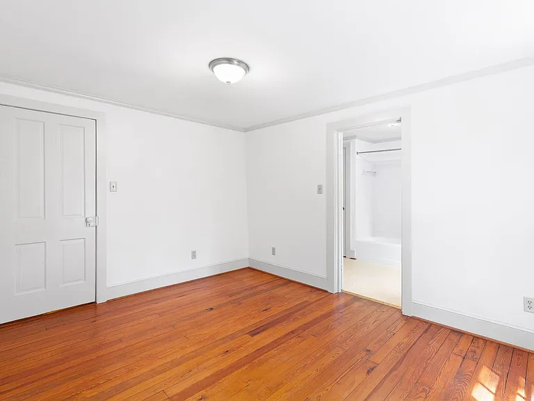 1307 Caroline St — Photo 23