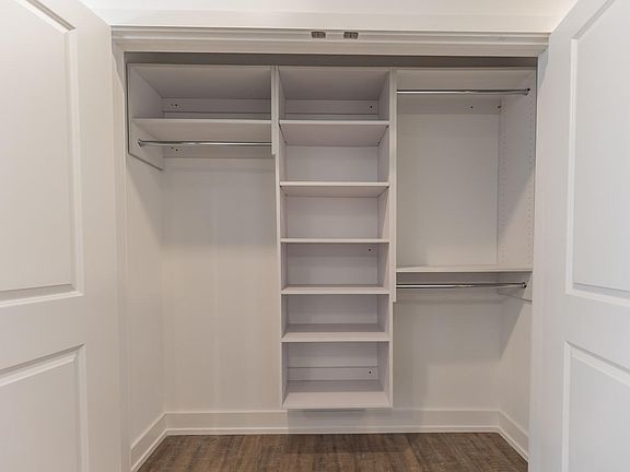 2nd image of 1633 Poplar St #207