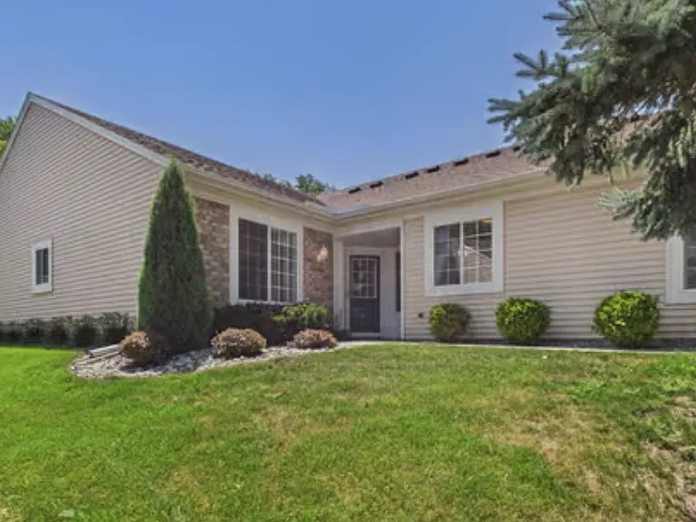 10843 Lexington Dr — Photo 20