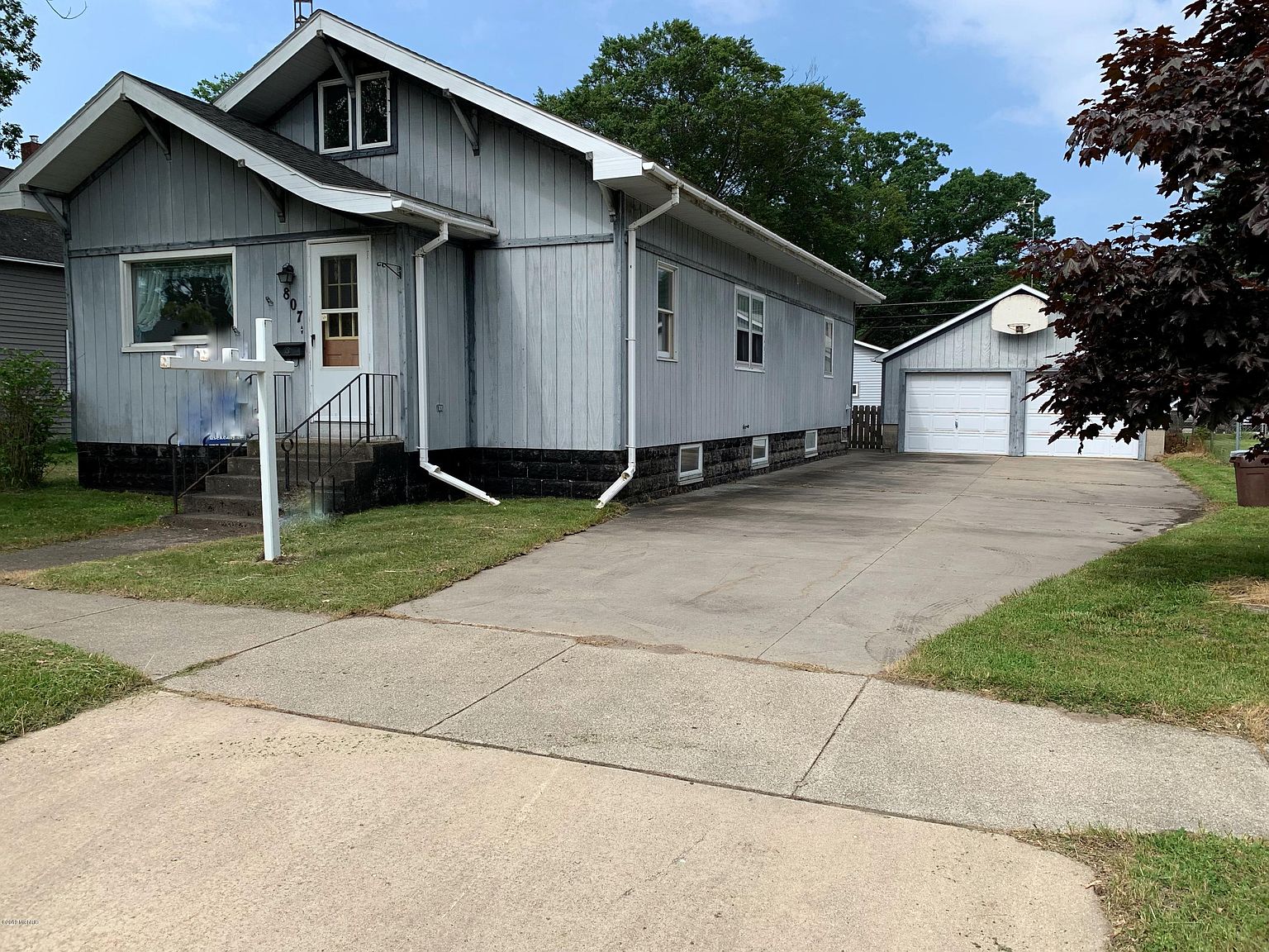 807 N Rath Ave, Ludington, MI 49431 Zillow