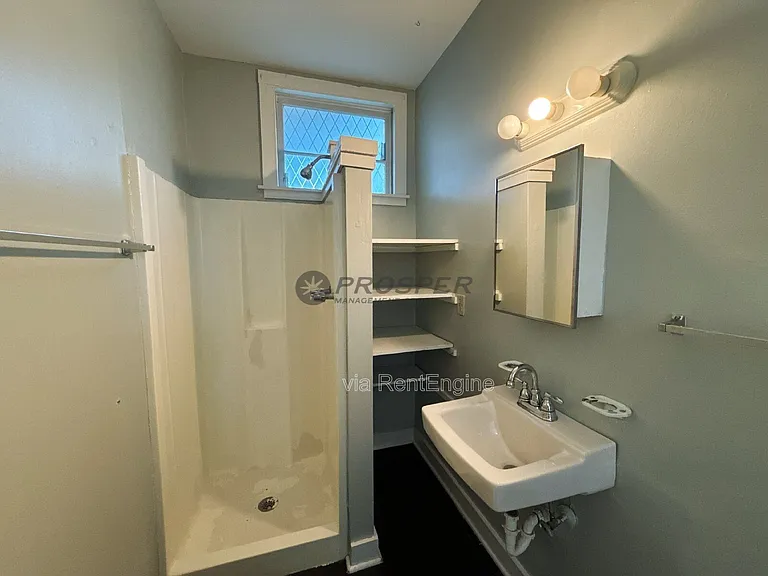 221 Congress St #4 — Photo 9