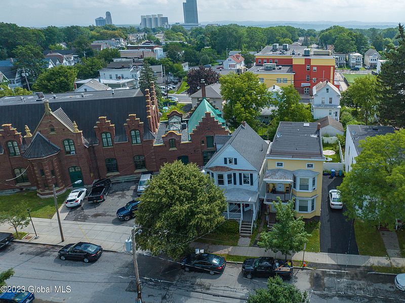 5th image of 51 Marshall Street