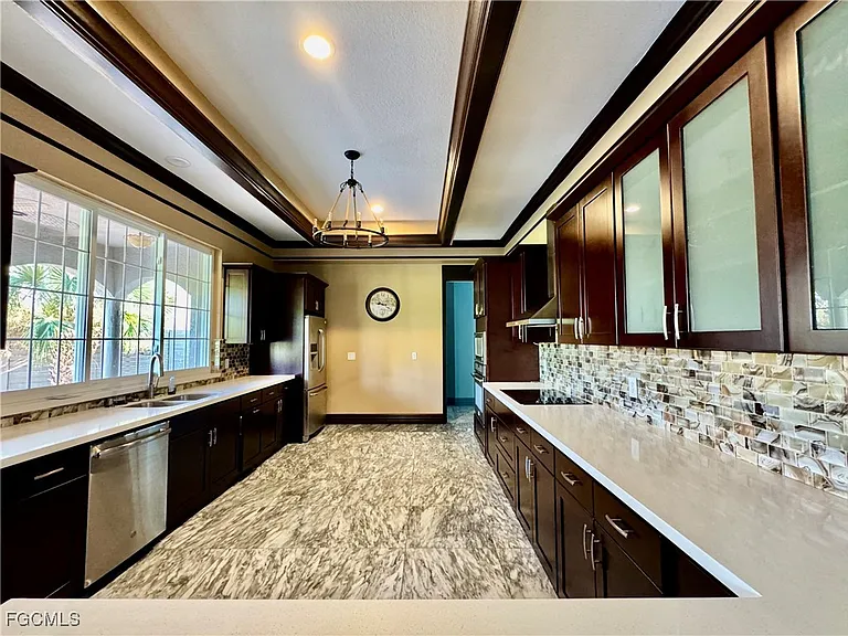 14370 McGregor Blvd — Photo 6
