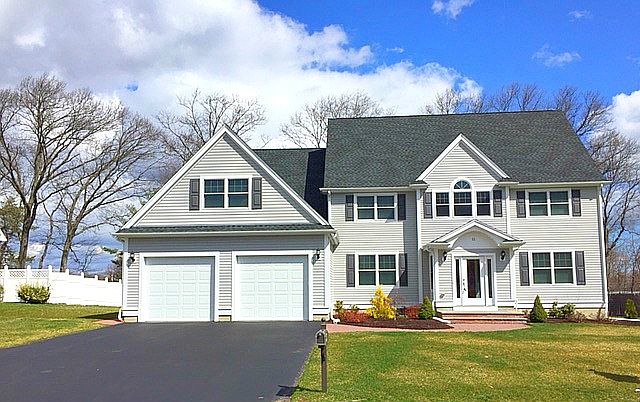 1st image of 11 Messina Woods Dr