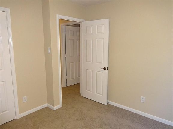 5th image of 8111 Fisher Glen Ln
