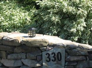 330 Newman Ave, Rumford, RI 02916